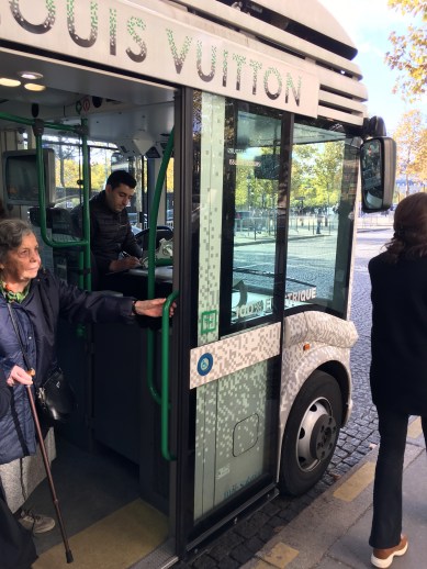 Electric bus shuttle